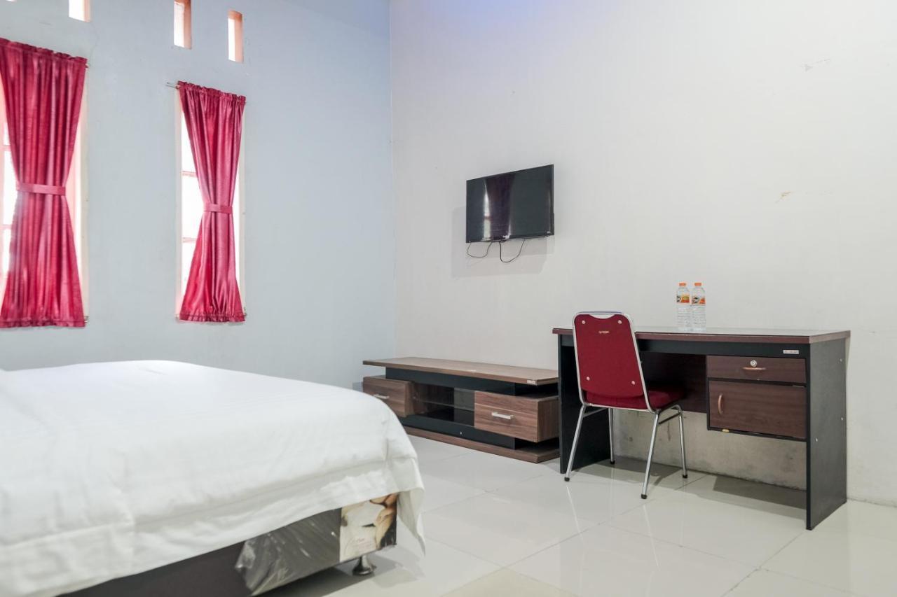 Djaboerigin Mongonsidi Guest House Redpartner Medan Eksteriør bilde